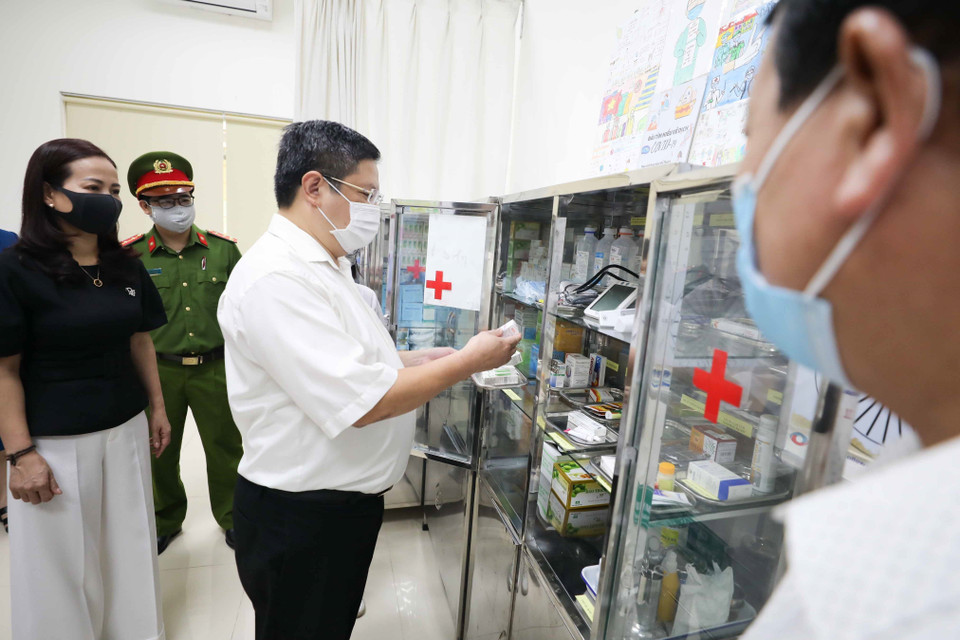 Trang thiết bị y tế cơ bản được chuẩn bị đầy đủ ở các điểm thi. (Ảnh: Thanh Tùng/TTXVN)