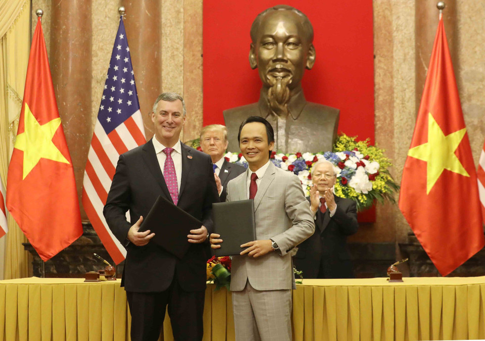 Lễ ký Hợp đồng mua thêm 10 máy bay thân rộng Boeing 787 giữa Hãng hàng không Bamboo Airways với Hãng sản xuất máy bay Boeing. (Ảnh: Phương Hoa/TTXVN)