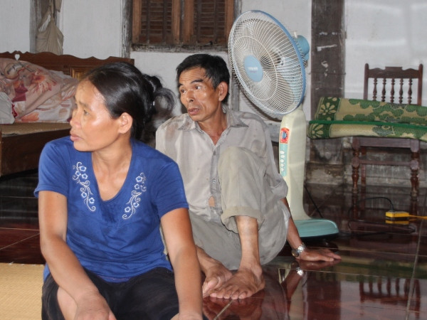 Người dân vùng mỏ "sống mòn" vì doanh nghiệp nổ mìn phá đá, gây ô nhiễm nghiêm trọng. (Ảnh: Hùng Võ/Vietnam+)