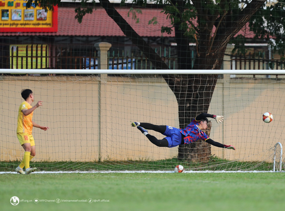 Buổi tập đầu tiên của U22 Việt Nam tại Phnom Penh diễn ra khá nhẹ nhàng. (Nguồn: VFF)