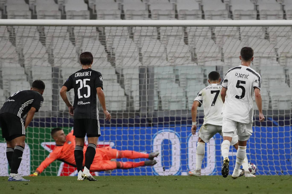 ...và anh đã không bỏ lỡ cơ hội để ghi bàn gỡ hòa 1-1 ở trận lượt về. (Nguồn: AP)