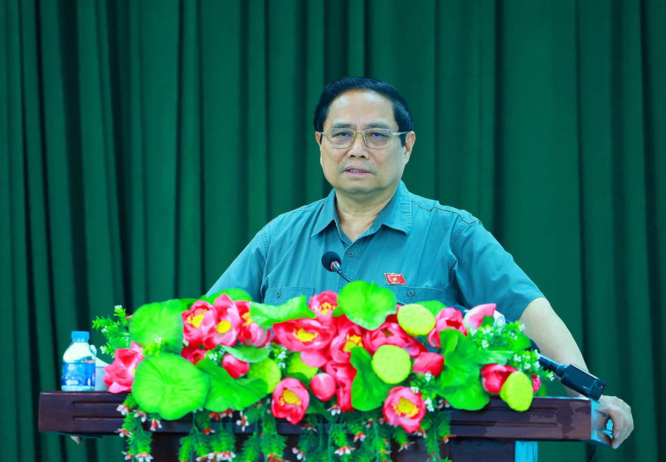 Thủ tướng Phạm Minh Chính phát biểu tại cuộc tiếp xúc cử tri quận Ô Môn, thành phố Cần Thơ. (Ảnh: Dương Giang/TTXVN)