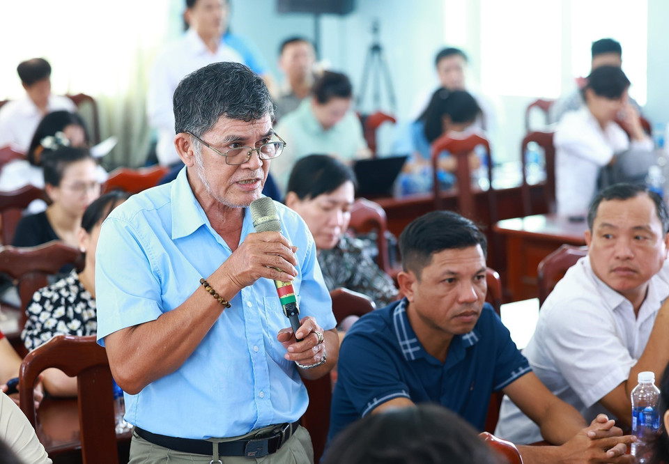 Ông Lý Văn Dũng, Cử tri phường Châu Văn Liêm, quận Ô Môn phát biểu. (Ảnh: Dương Giang/TTXVN)