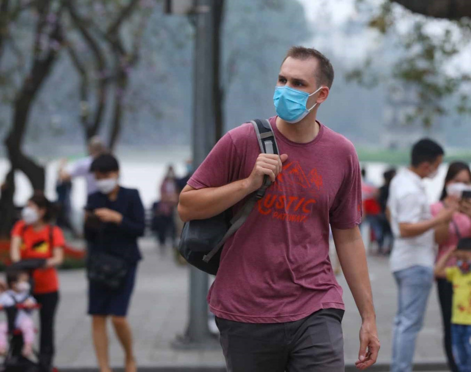 Kể từ khi nối lại các hoạt động du lịch, khách du lịch đến Thủ đô Hà Nội tăng đáng kể. (Ảnh: TTXVN)