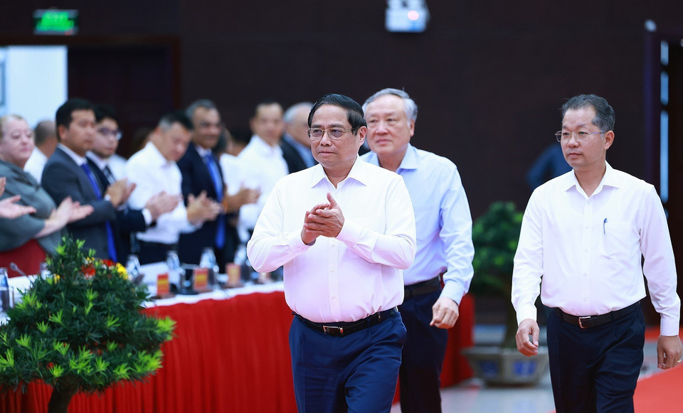 Thủ tướng Phạm Minh Chính đến dự Hội nghị triển khai Nghị quyết số 136 của Quốc hội về phát triển thành phố Đà Nẵng. (Ảnh: Dương Giang/TTXVN)