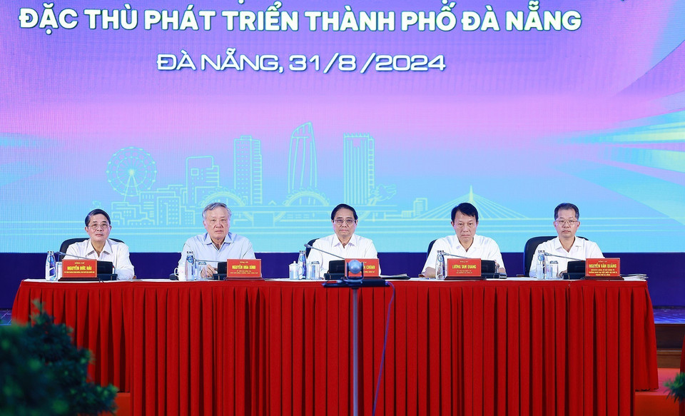Thủ tướng Phạm Minh Chính chủ trì Hội nghị triển khai Nghị quyết số 136 của Quốc hội về phát triển thành phố Đà Nẵng. (Ảnh: Dương Giang/TTXVN)