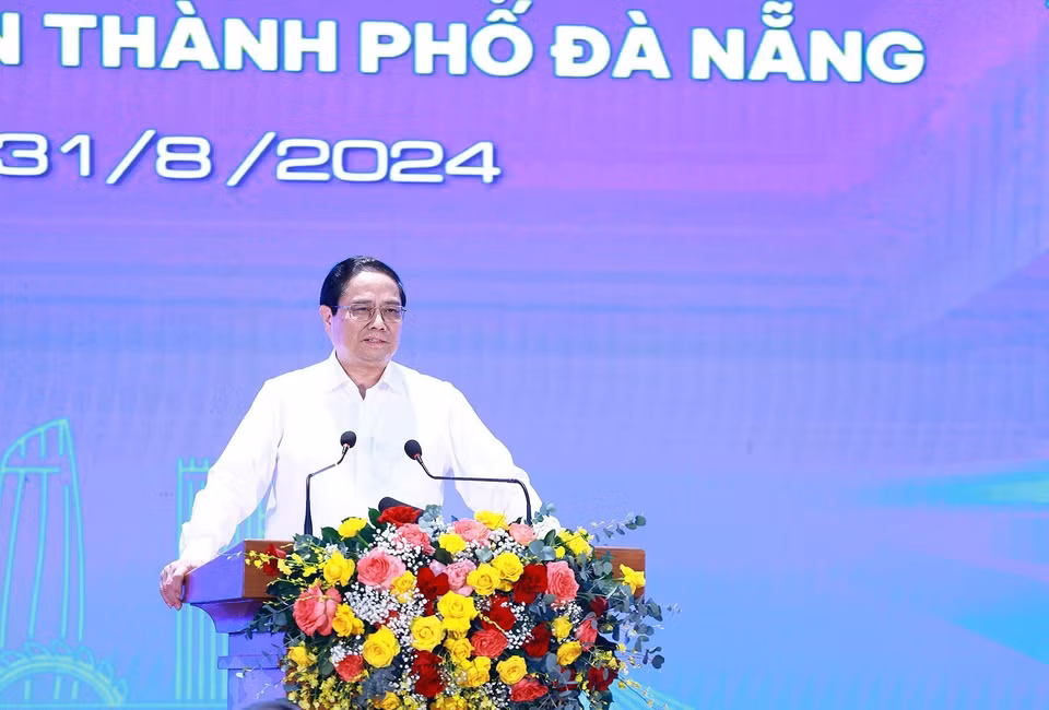 Thủ tướng Phạm Minh Chính phát biểu tại Hội nghị triển khai chính sách đặc thù phát triển thành phố Đà Nẵng. (Ảnh: Dương Giang/TTXVN)