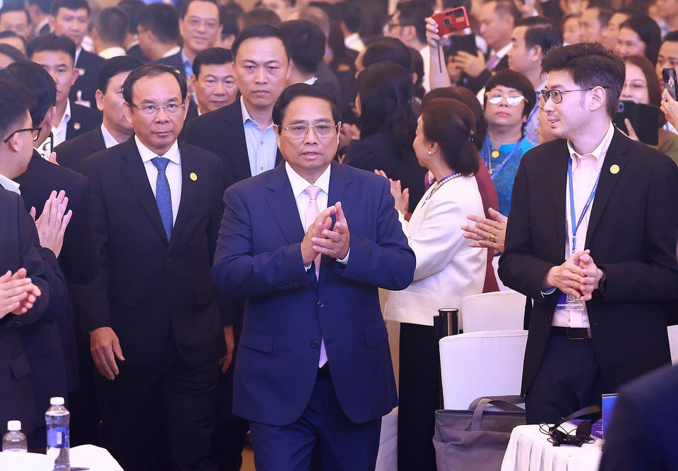 Thủ tướng Phạm Minh Chính đến dự khai mạc Diễn đàn Kinh tế Thành phố Hồ Chí Minh lần thứ 5 năm 2024. (Ảnh: Dương Giang/TTXVN)