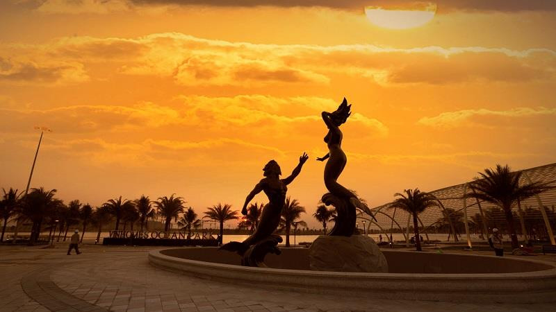 Thành phố biển hồ đã và đang được hoàn thiện với tốc độ kỳ tích, nhanh chóng khoác lên tấm áo mới rực rỡ, sôi động và tấp nập mang hơi thở của nhịp sống tương lai. Những đại cảnh quan và tiện ích đẳng cấp đều đã dần hoàn thiện, sẵn sàng chào đón các cư dân đến tận hưởng cuộc sống lý tưởng. (Nguồn: Vietnam+)