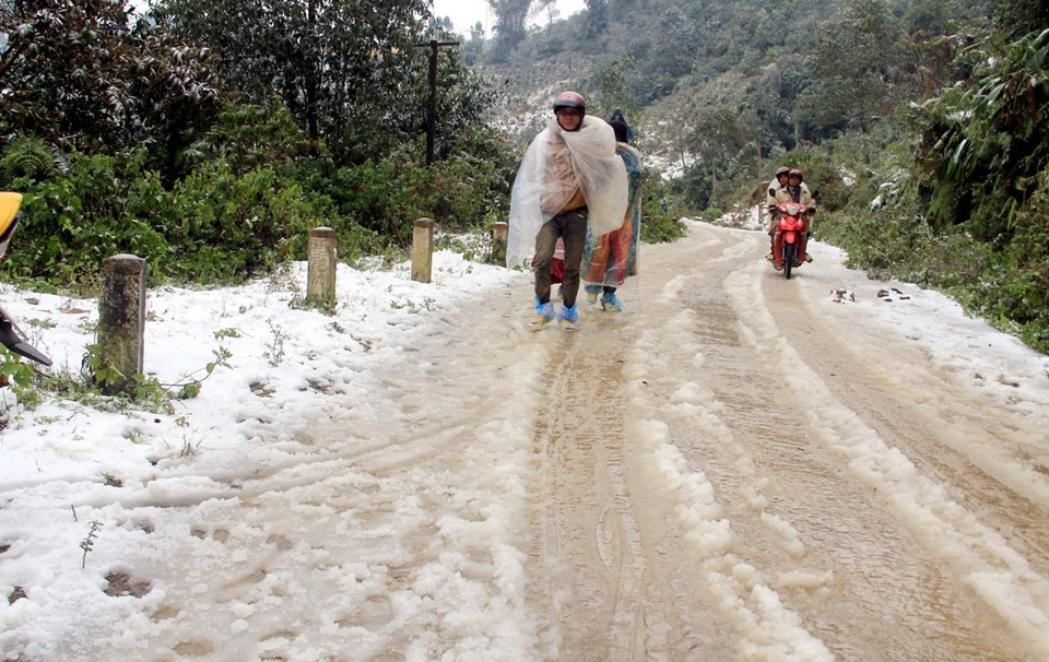 Tuyết rơi tại xã Bản Mù, huyện Trạm Tấu (Yên Bái). (Ảnh: Tuấn Anh/TTXVN)