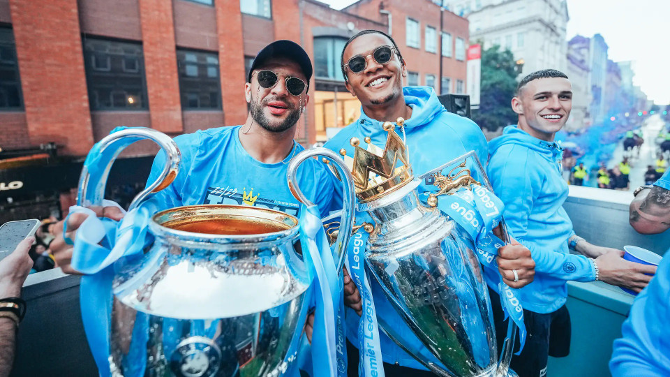 Trong lịch sử bóng đá Anh, Man City là đội bóng thứ 2 sau Mancheter United giành cú ăn ba trong một mùa giải. (Nguồn: Man City)