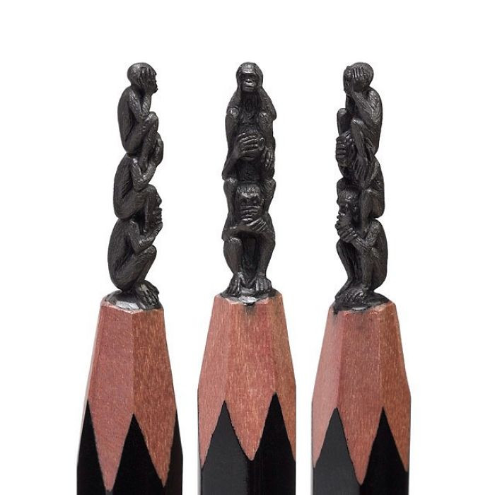 Ba con khỉ. (Nguồn: Boredpanda)