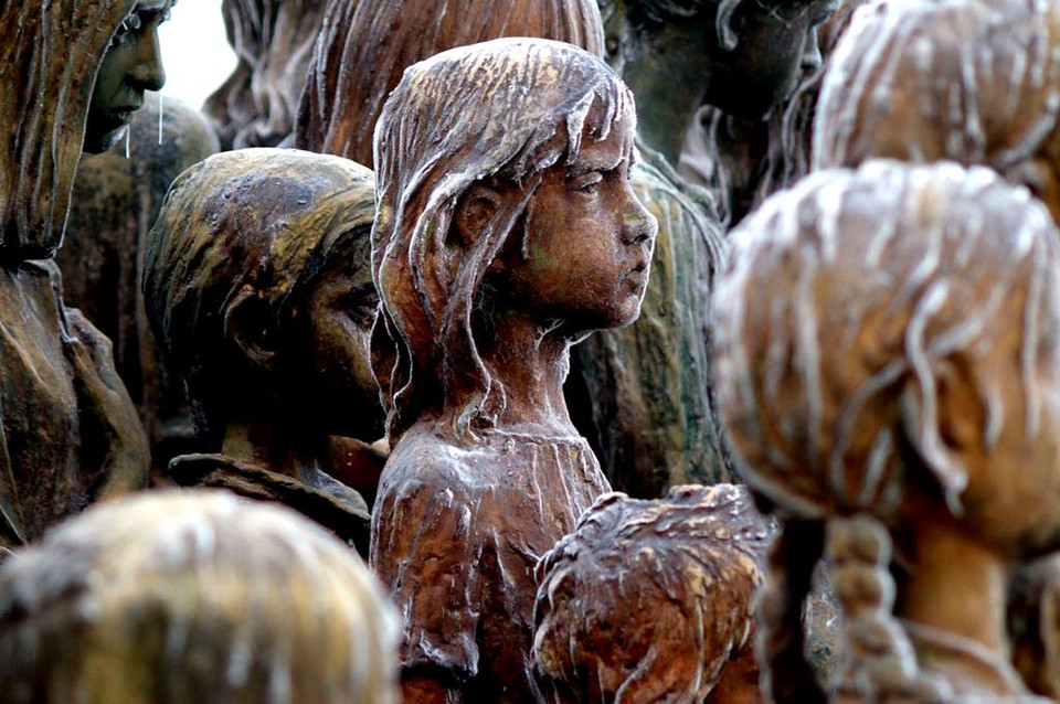 Đến mùa Xuân 1995 có tất cả 30 em bé Lidice được trở về nhà. Và vào năm 2000 tất cả 82 em đã quy tụ ở sườn đồi nhìn xuống thung lũng.(Nguồn: archive.org)