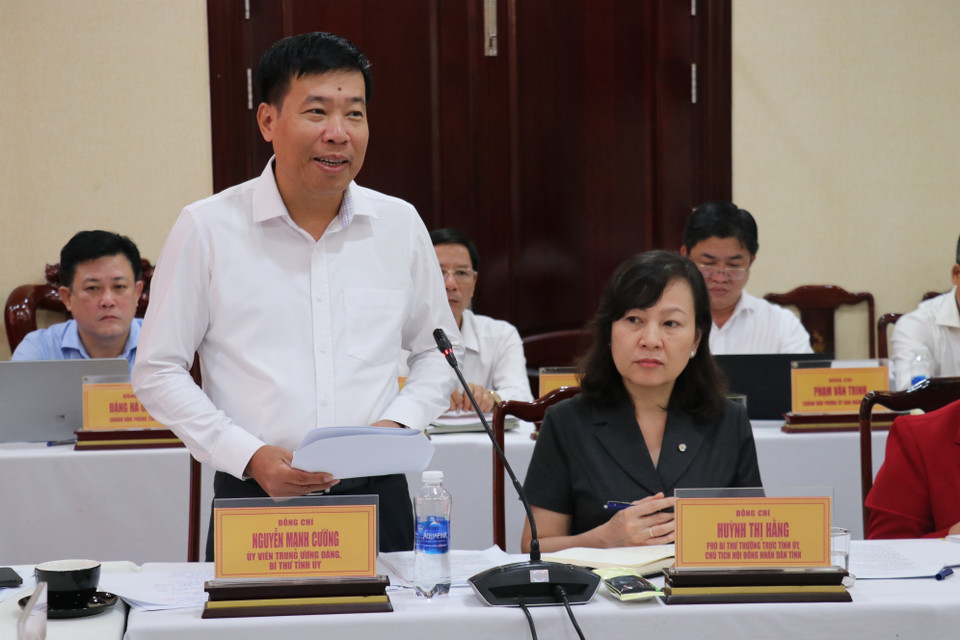 Bí thư Tỉnh ủy Bình Phước Nguyễn Mạnh Cường phát biểu tại buổi làm việc. (Ảnh: Nhật Bình/TTXVN)