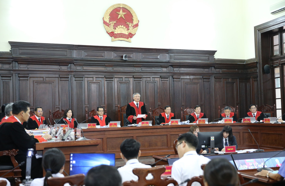 Chánh án Tòa án nhân dân Tối cao Nguyễn Hòa Bình, Chủ tọa phiên tòa phát biểu khai mạc phiên xét xử. (Ảnh: Doãn Tấn/TTXVN)