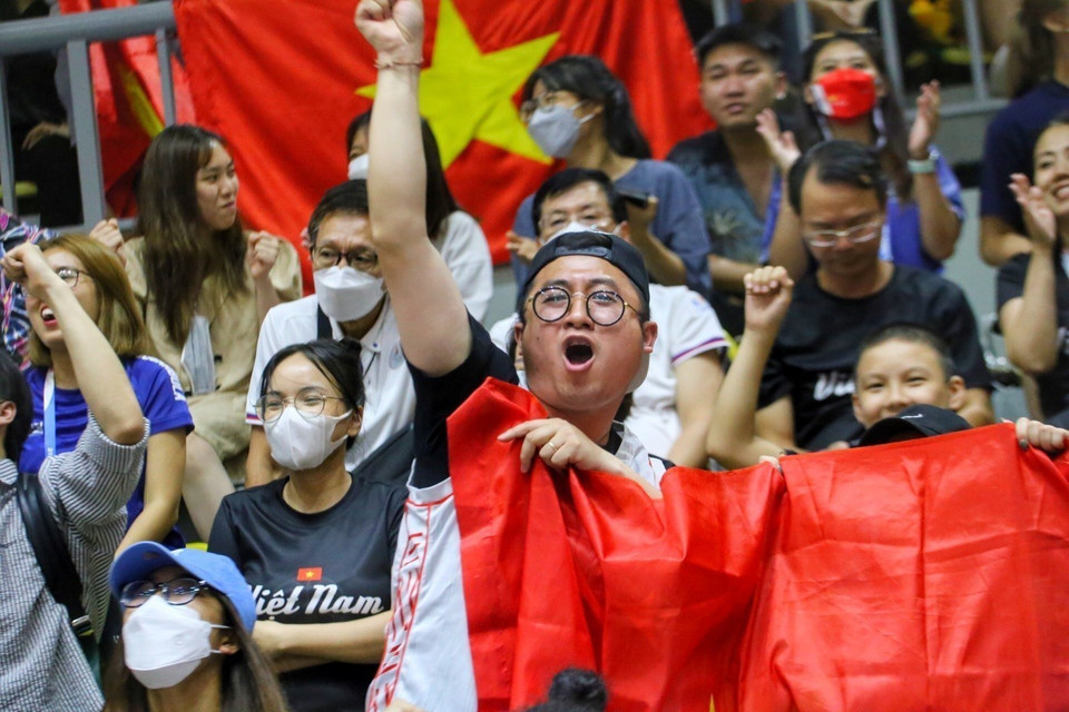 Khán giả bùng nổ trước những trận thắng của đội tuyển Bóng rổ 3x3 Việt Nam. (Ảnh: Tuấn Đức/TTXVN)