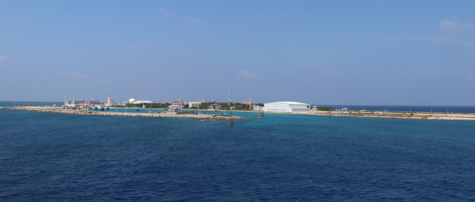 Đảo Đá Tây A đẹp kiên cường trên biển Đông. (Ảnh: Sỹ Tuyên/TTXVN)