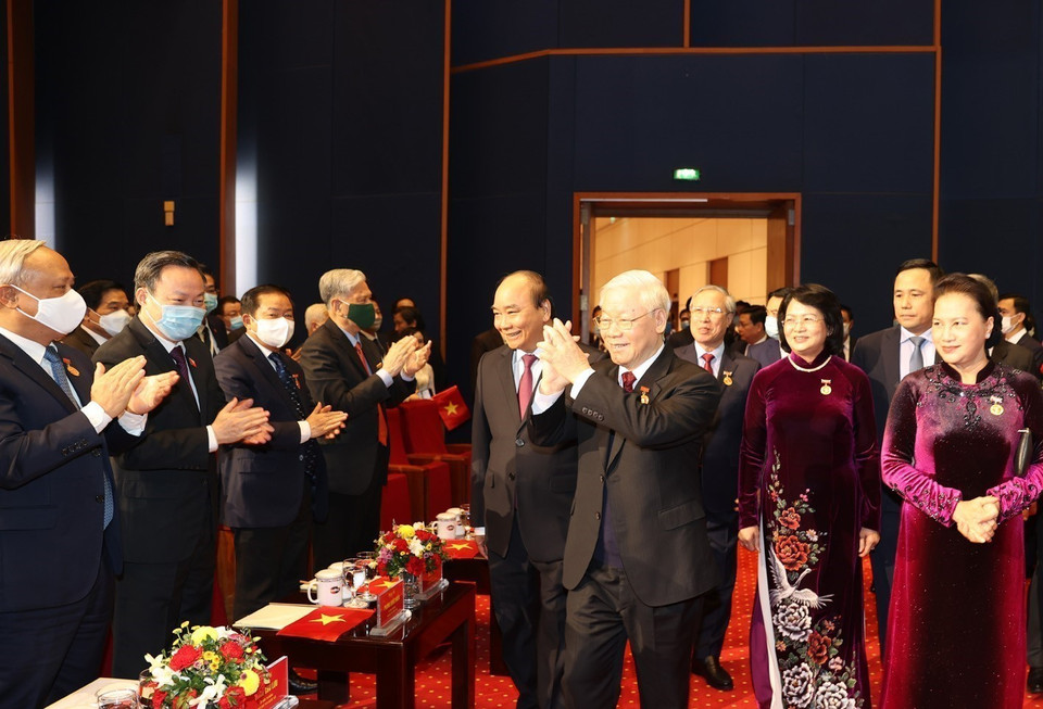 Tổng Bí thư, Chủ tịch nước Nguyễn Phú Trọng; Thủ tướng Nguyễn Xuân Phúc; Chủ tịch Quốc hội Nguyễn Thị Kim Ngân đến dự Đại hội Thi đua yêu nước toàn quốc lần thứ X diễn ra tại Hà Nội, sáng 10/12/2020. (Ảnh: Trí Dũng/TTXVN)