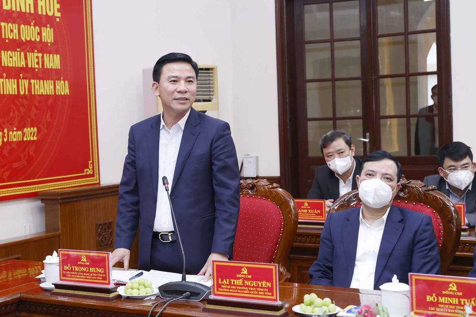 Đồng chí Đỗ Trọng Hưng, Ủy viên Trung ương Đảng, Bí thư Tỉnh ủy, Chủ tịch HĐND tỉnh Thanh Hóa phát biểu. (Ảnh: Doãn Tấn/TTXVN)