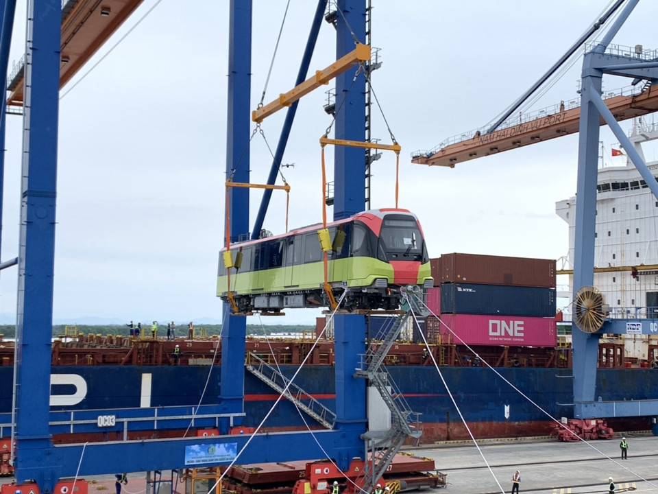 Dự án sẽ sử dụng 10 đoàn tàu vận hành liên tục trên đường sắt khổ tiêu chuẩn (1.435 mm), thân xe sử dụng vật liệu hợp kim nhôm có trọng lượng nhẹ, tuổi thọ cao, được chế tạo tại Pháp. (Ảnh: MRB Hà Nội cung cấp)