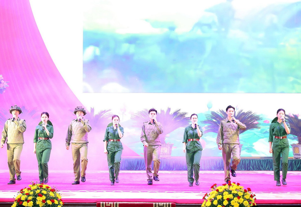 Chương trình nghệ thuật chào mừng. (Ảnh: Trọng Đức/TTXVN)