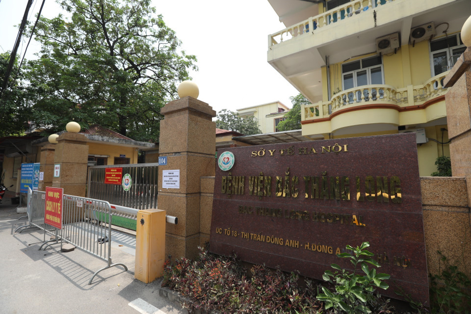 Bệnh viện Bắc Thăng Long tạm dừng tiếp nhận bệnh nhân đến khám và điều trị cho đến khi có thông báo mới. (Ảnh: Minh Quyết/TTXVN)
