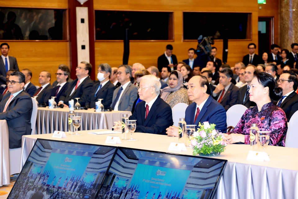 Tổng Bí thư, Chủ tịch nước Nguyễn Phú Trọng, Thủ tướng Nguyễn Xuân Phúc và Chủ tịch Quốc hội Nguyễn Thị Kim Ngân tại Lễ khai mạc. (Ảnh: Thống Nhất/TTXVN)