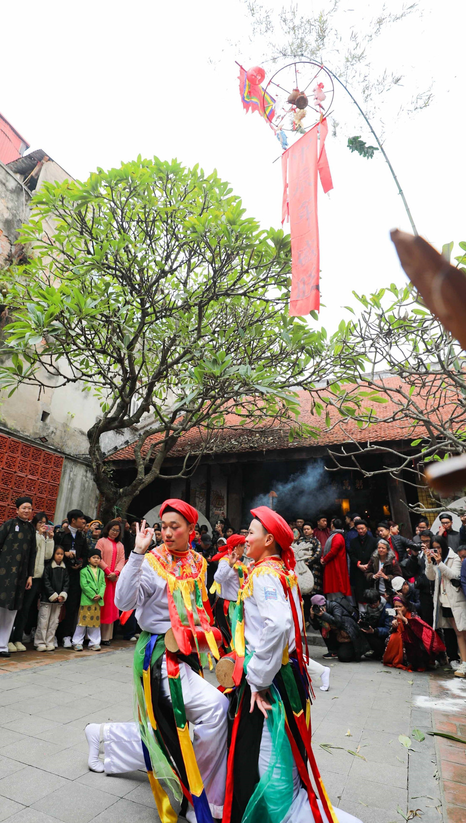 Chuỗi hoạt động văn hóa “Tết Việt-Tết Phố 2024” giới thiệu với nhân dân, du khách về không gian, nếp sinh hoạt đón Tết truyền thống của người Hà Nội với nhiều hoạt động trải nghiệm các nét văn hoá dân gian. (Ảnh: Thanh Tùng/TTXVN)