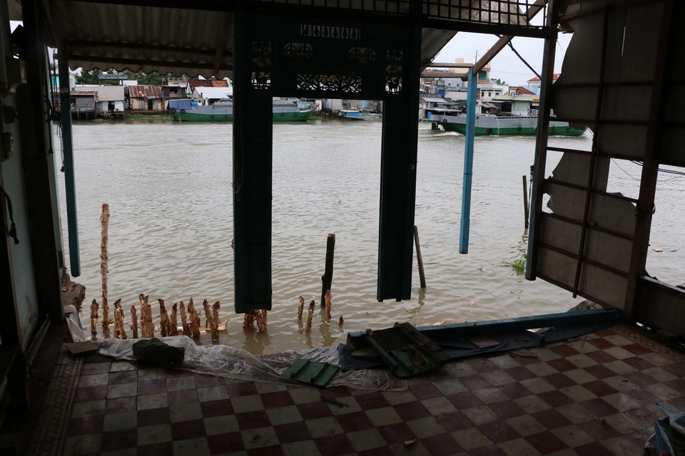 Thới Lợi tan hoang sau 3 đợt sạt lở bờ sông Ô Môn. (Ảnh: Duy Khương/TTXVN)