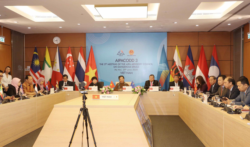 Sáng 29/6/2020, tại Nhà Quốc hội, Quốc hội Việt Nam tổ chức Hội nghị trực tuyến Hội đồng tư vấn AIPA về ma túy lần thứ 3 'Biến lời nói thành hành động hướng tới một cộng đồng ASEAN không ma túy.' Bà Tòng Thị Phóng, Ủy viên Bộ Chính trị, Phó Chủ tịch Thường trực Quốc hội dự và phát biểu khai mạc Hội nghị. (Ảnh: Phương Hoa/TTXVN)