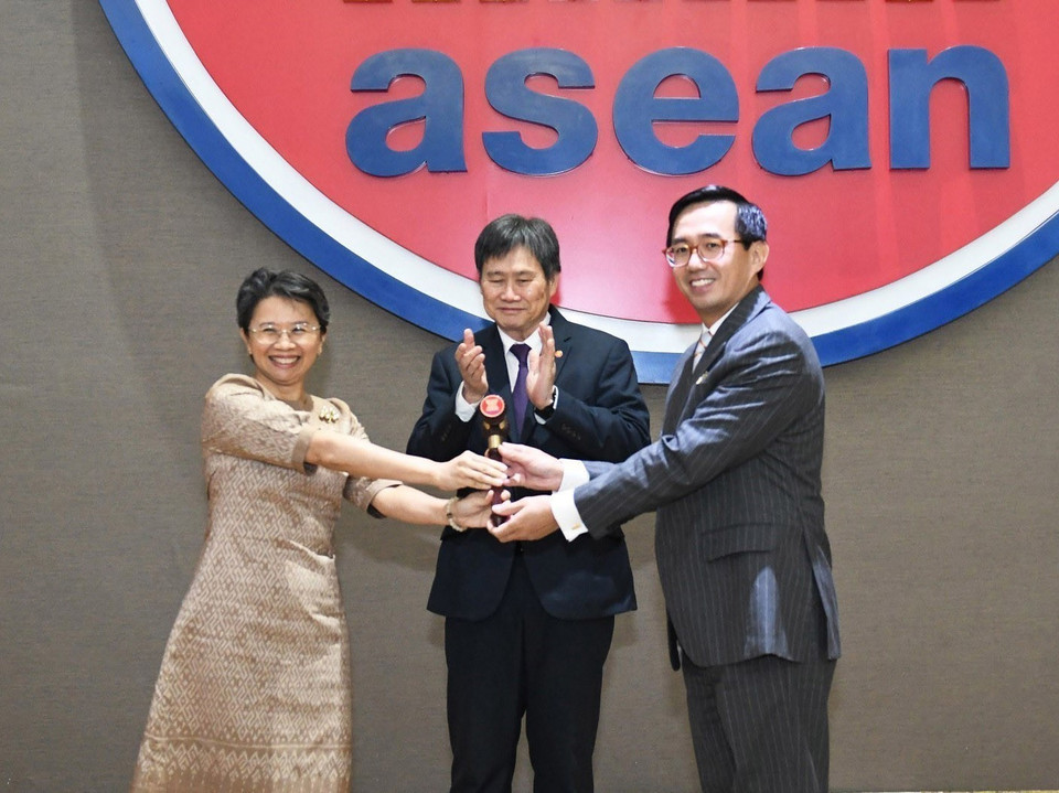 Tại cuộc họp lần thứ 16 năm 2019 của Ủy ban các Đại diện thường trực tại ASEAN (CPR) diễn ra vào ngày 13/12/2019, tại trụ sở Ban Thư ký ASEAN (Indonesia), Việt Nam đã tiếp nhận chức Chủ tịch CPR từ Thái Lan. Tổng Thư ký ASEAN Dato Lim Jock Hoi đã tham dự sự kiện này. (Nguồn: TTXVN)