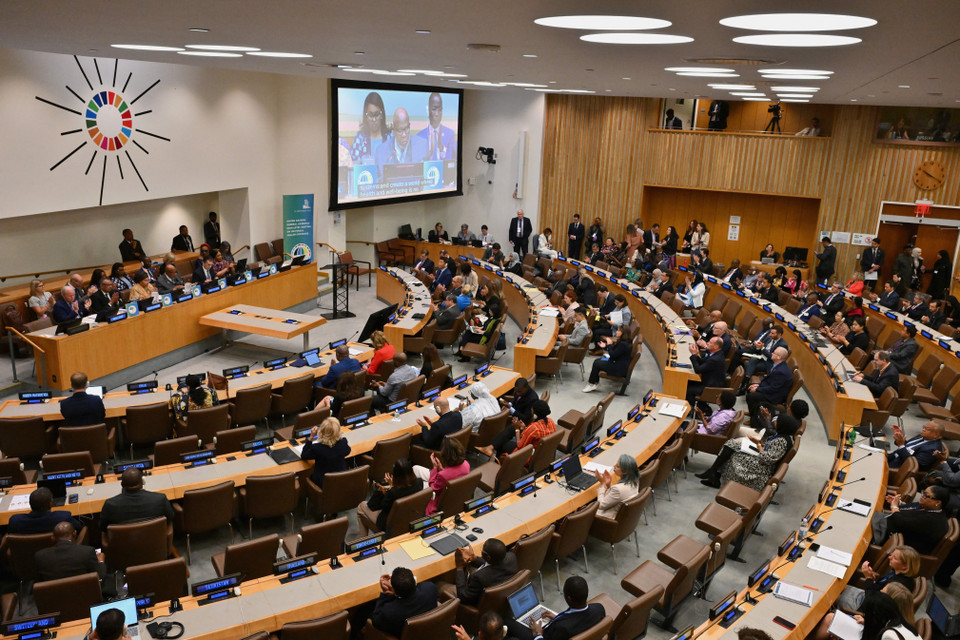 Quang cảnh Hội nghị Cấp cao về Bao phủ Chăm sóc Sức khỏe Toàn dân, bên lề Tuần lễ Cấp cao Đại hội đồng LHQ khóa 78 ở New York, Mỹ, ngày 21/9/2023. (Ảnh: AFP/TTXVN)