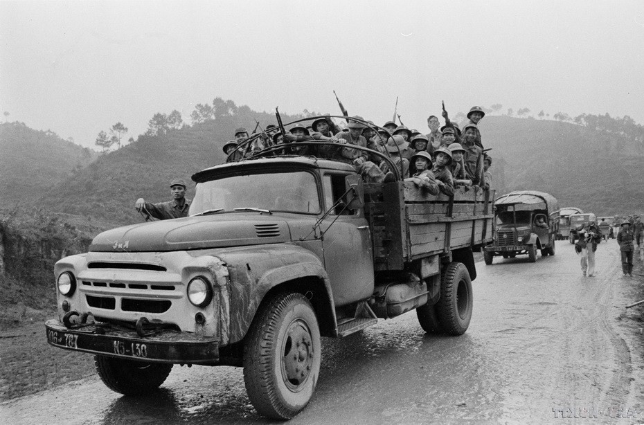 Bộ đội ta hành quân lên mặt trận phía Bắc, tháng 2/1979. (Ảnh: Nhật Trường/TTXVN)