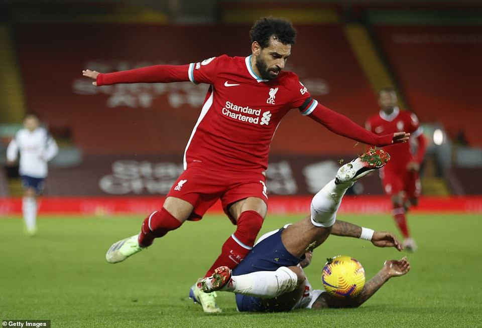 Trận cầu tâm điểm đã diễn ra hấp dẫn ngay sau tiếng còi khai cuộc. (Nguồn: Getty Images)