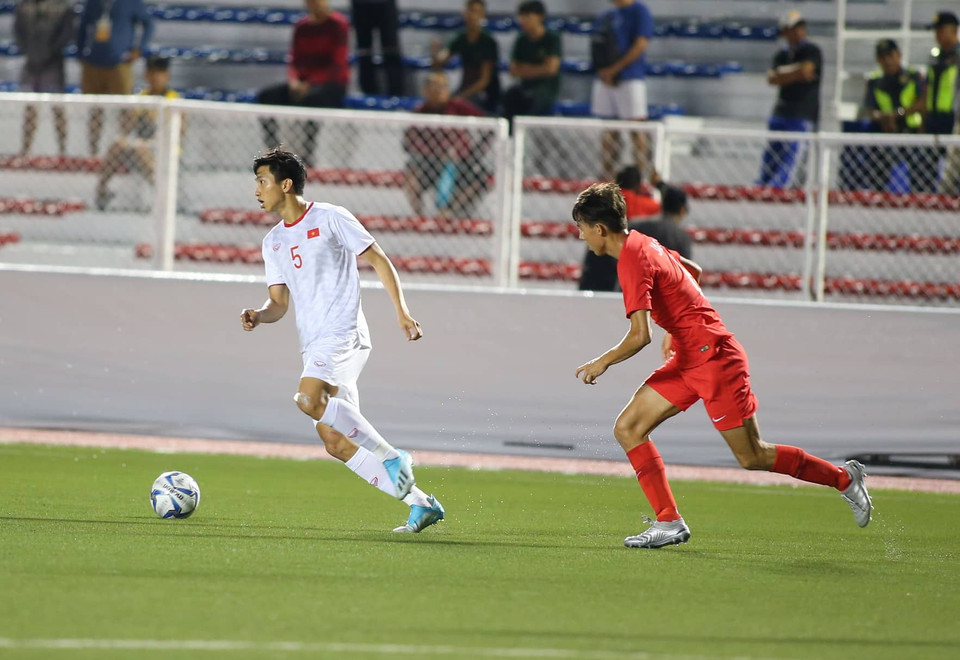 Sang hiệp 2, U22 Việt Nam đã thi đấu khởi sắc hơn và tạo được nhiều pha bóng nguy hiểm hơn. (Ảnh: Vietnam+)