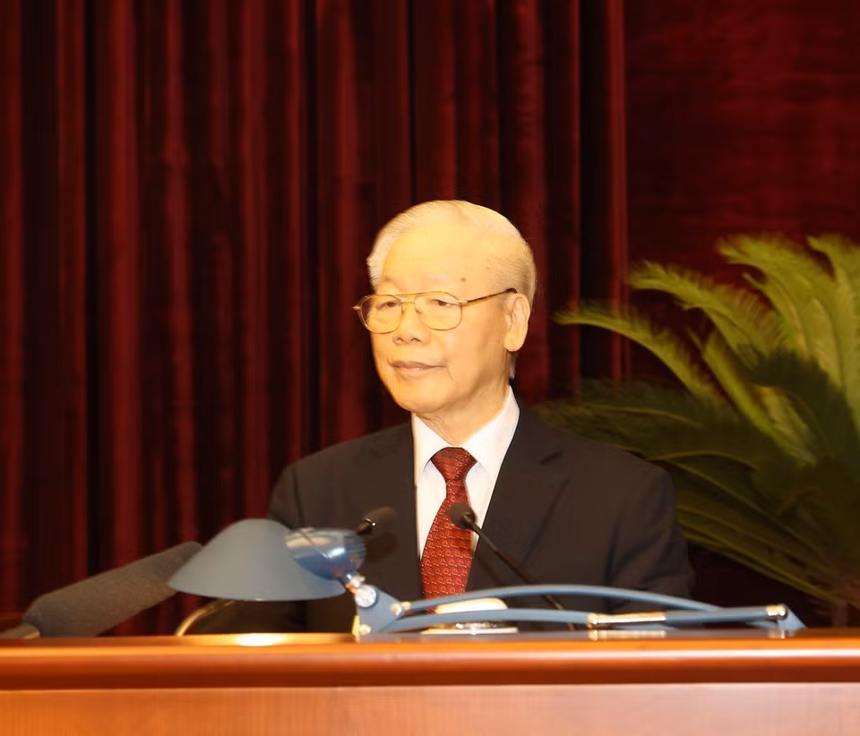 Tổng Bí thư Nguyễn Phú Trọng phát biểu bế mạc Hội nghị Trung ương giữa nhiệm kỳ khóa XIII. (Ảnh: Trí Dũng/TTXVN)