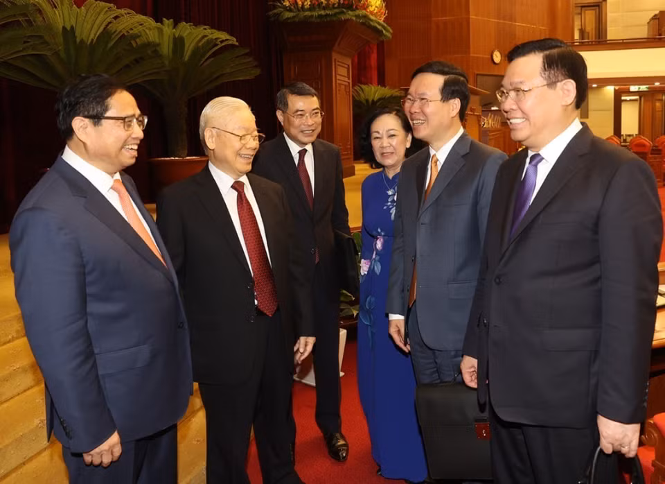 Tổng Bí thư Nguyễn Phú Trọng và các vị lãnh đạo Đảng, Nhà nước dự bế mạc hội nghị. (Ảnh: Trí Dũng/TTXVN)