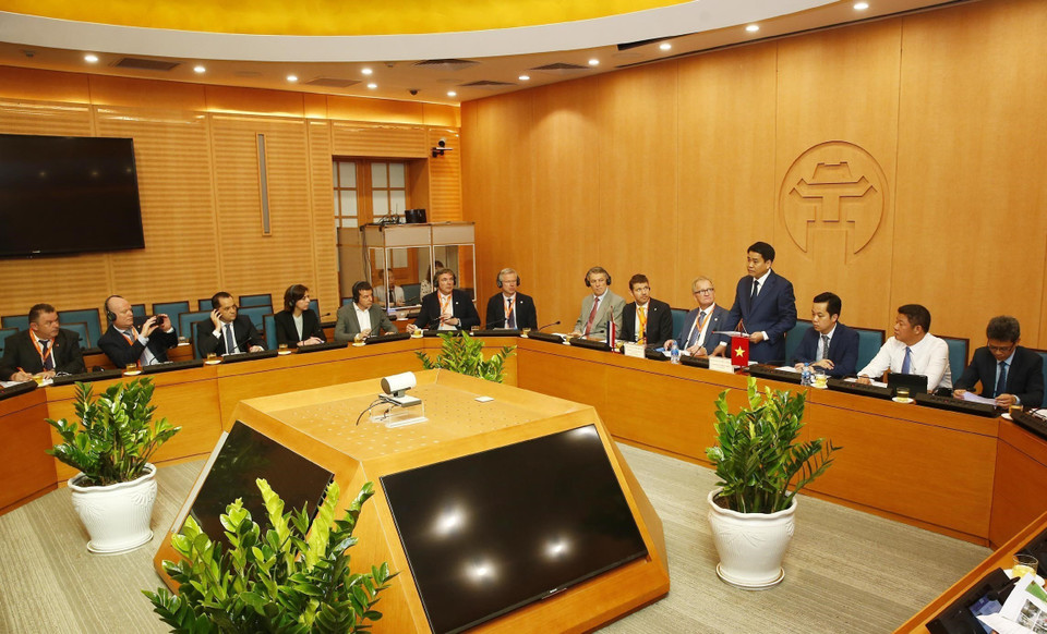 Tọa đàm về phát triển thành phố bền vững giữa các doanh nghiệp, tập đoàn đến từ Hà Lan với UBND TP Hà Nội, ngày 9/4/2019, nhân chuyến thăm chính thức Việt Nam của Thủ tướng Hà Lan Mark Rutte. (Ảnh: Lâm Khánh/TTXVN)