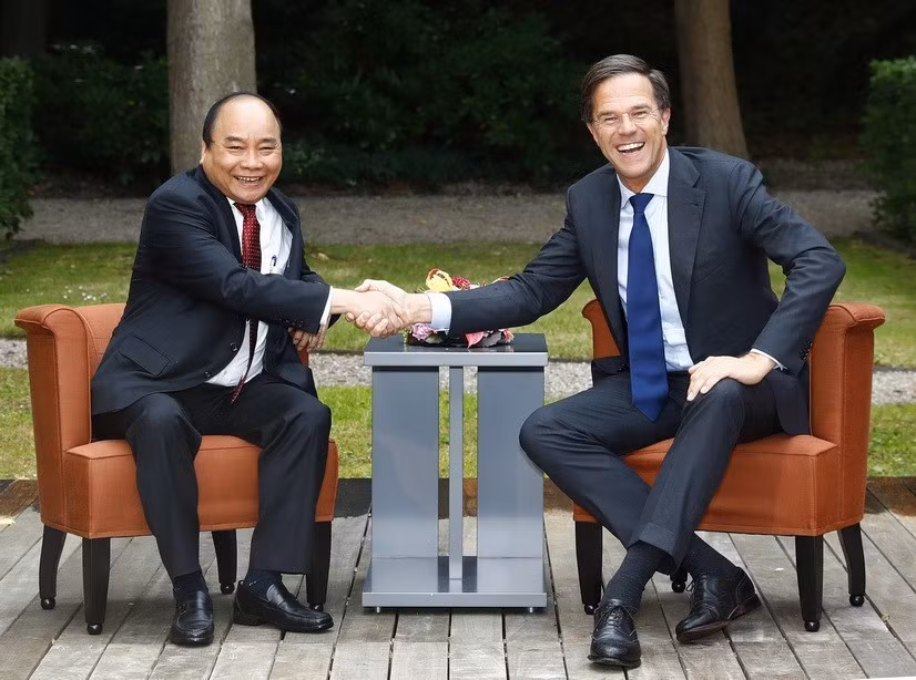Thủ tướng Nguyễn Xuân Phúc hội đàm với Thủ tướng Hà Lan Mark Rutte trong chuyến thăm Hà Lan, chiều 10/7/2017, tại thành phố La Haye. (Ảnh: Thống Nhất/TTXVN)