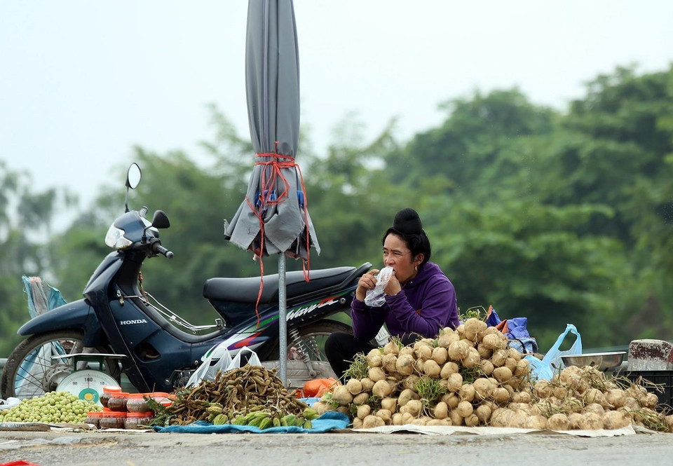 Những mặt hàng nông sản được bán nhiều ở các khu chợ trong lòng chảo Điện Biên. (Ảnh: Phan Tuấn Anh/TTXVN)