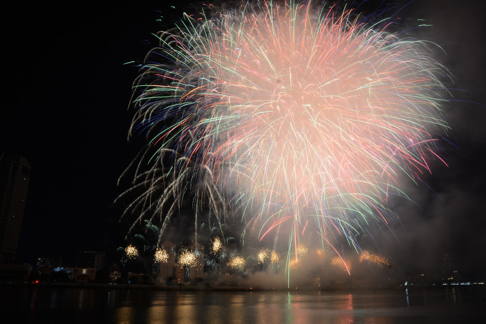 Phần trình diễn pháo hoa của đội Canada. (Ảnh: Văn Dũng/TTXVN)