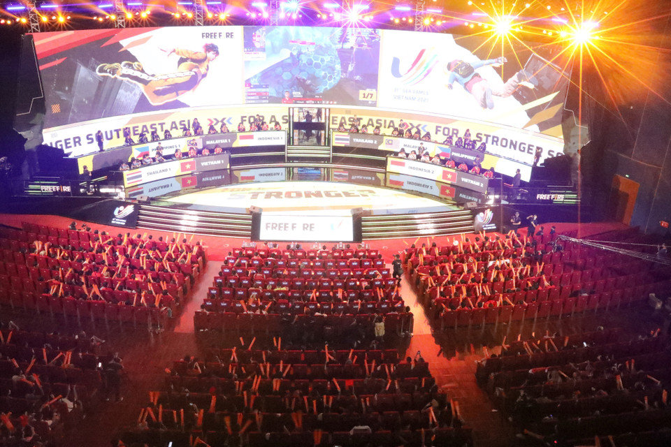 Quang cảnh thi đấu nội dung Freefire tại Trung tâm Hội nghị quốc gia (Hà Nội). (Ảnh: Minh Đông/TTXVN)