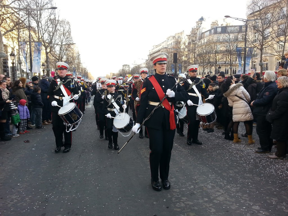 Đi đầu đoàn diễu hành, như thường lệ, là các đoàn xiếc lớn nhất nước Pháp : Pinder, Bouglione, Muller, Phénix et Romanès. (Ảnh: Tiến Nhất/Vietnam+)