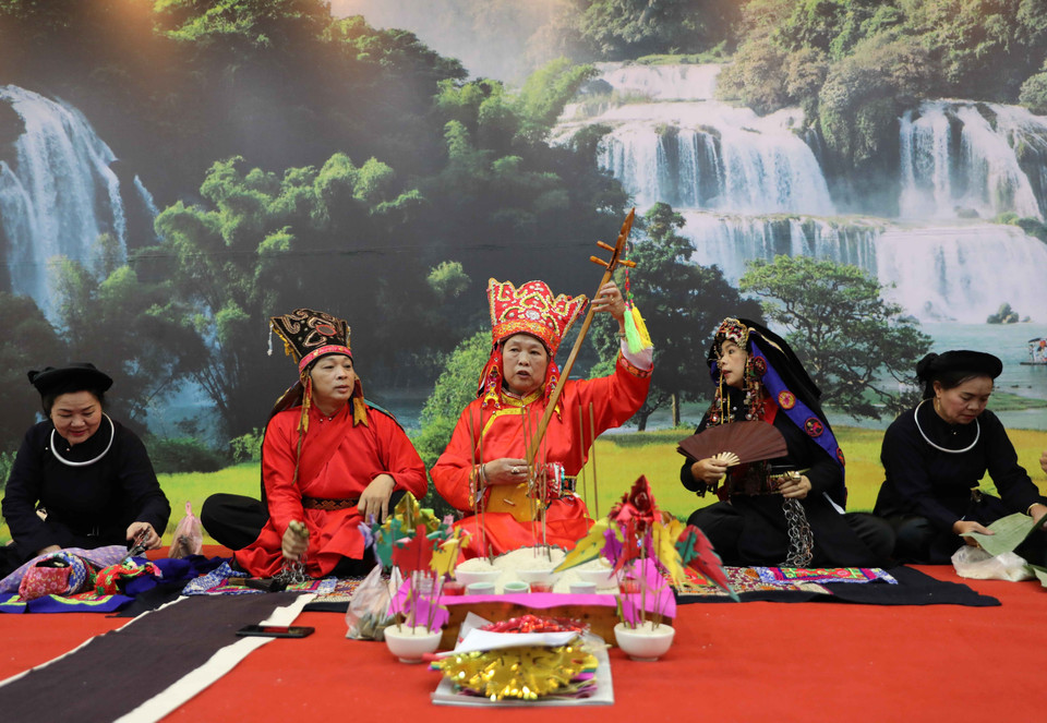 Nhiều loại hình di sản của các tỉnh thành được giới thiệu, quảng bá trong ngày hội. (Ảnh: Thanh Tùng/TTXVN)