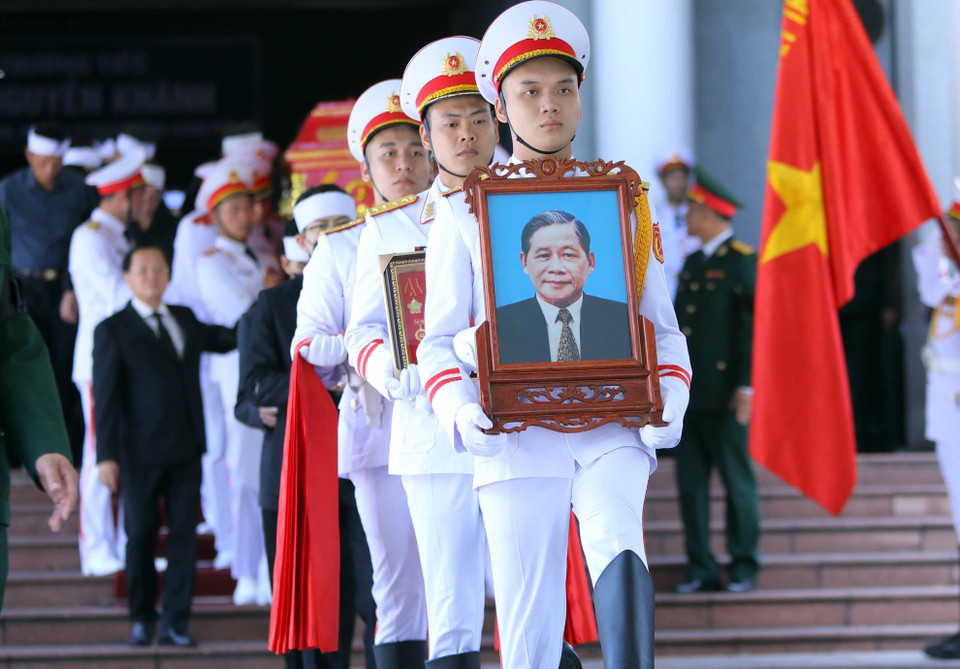 Nghi thức di quan nguyên Phó Thủ tướng Nguyễn Khánh về nơi an nghỉ cuối cùng. (Ảnh: An Đăng/TTXVN)