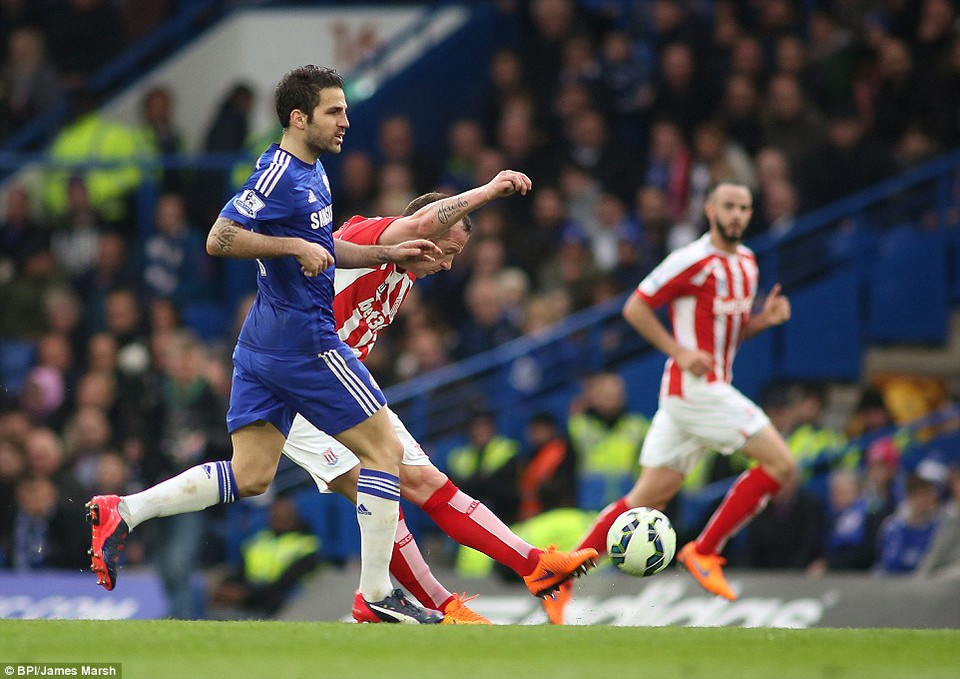 Charlie Adam đã tung ra cú sút ngay sau khi nhận bóng từ một đường phản công nhanh.