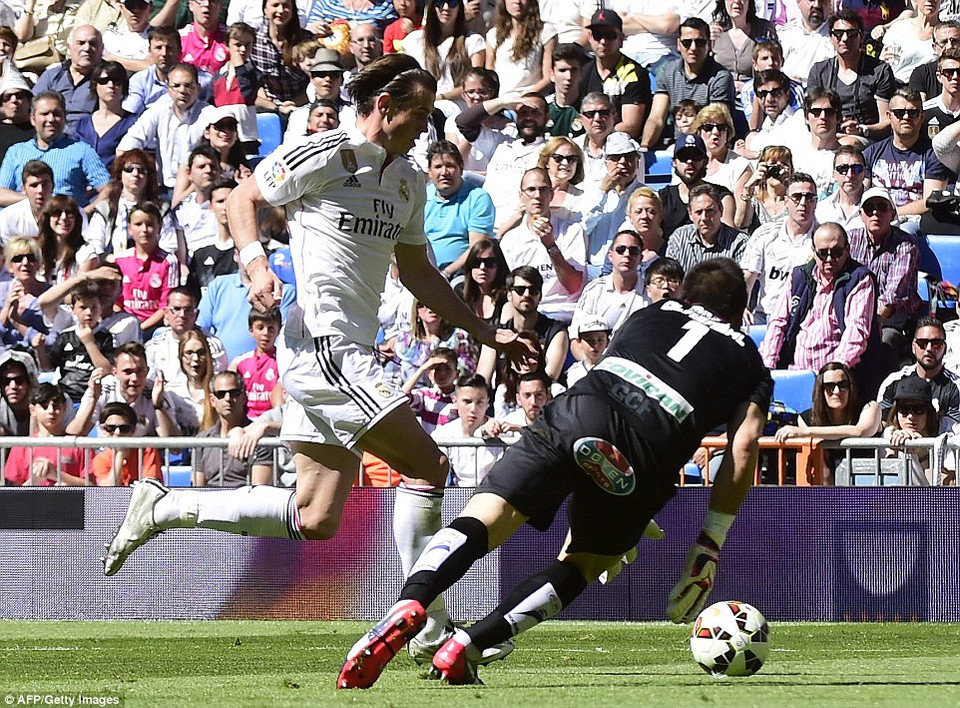Phút 25, Bale khai thông thế bế tắc cho Real Madrid...