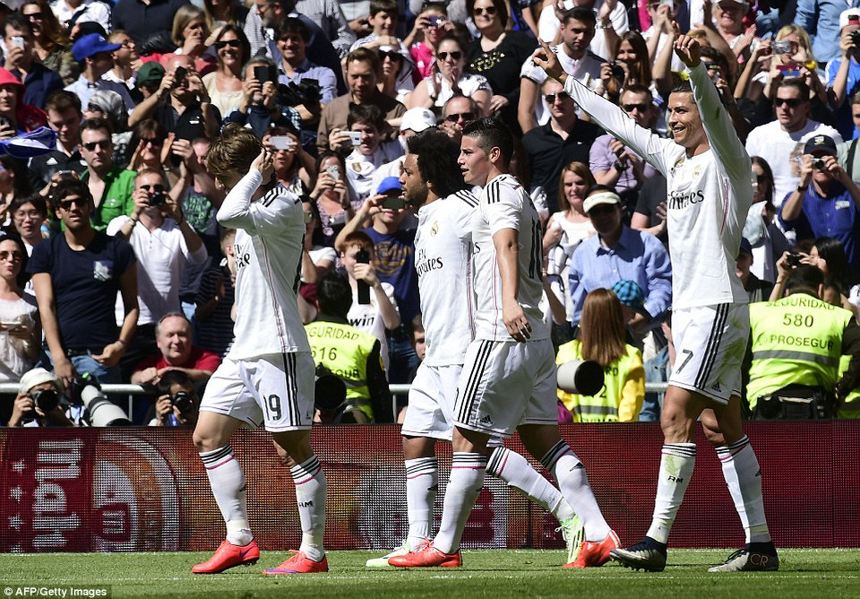 Khi lập cú hat-trick chỉ trong vòng từ phút 30 đến 38, giúp Real vượt lên dẫn 4-0 ngay trong hiệp 1.