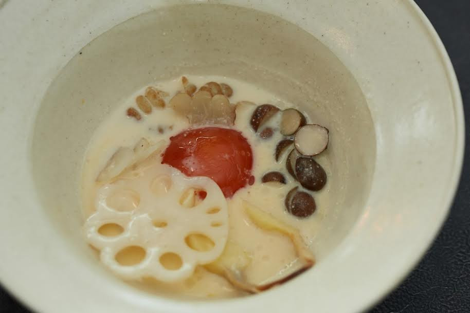 Các loại củ và tinh bột nấu với gừng.