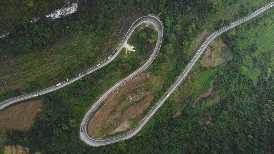 Đèo Mã Phục thuộc xã Quốc Toản, huyện Trà Lĩnh (Cao Bằng) nhìn từ trên cao. (Ảnh: Vũ Sinh/TTXVN)